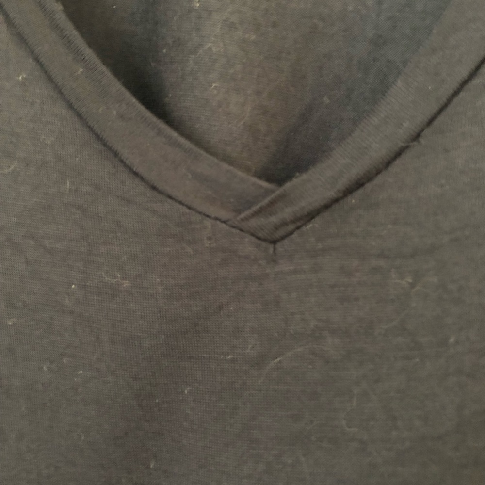 Deep Navy V-Neck - Picture 3 of 3